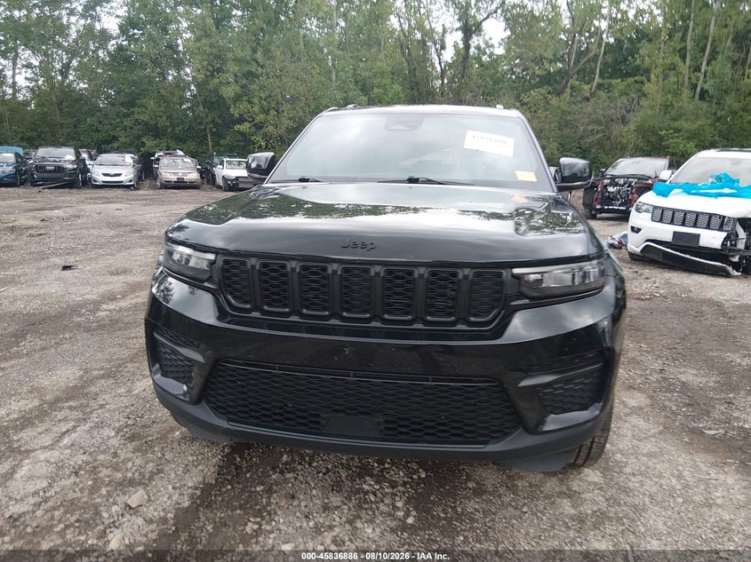JEEP GRAND CHEROKEE - zdjęcie 13