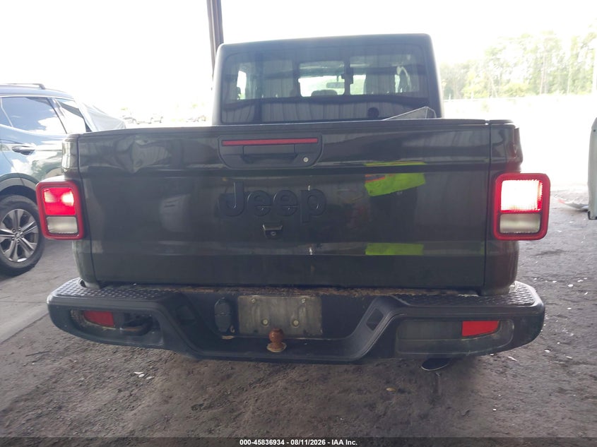 2021 Jeep Gladiator (VIN: 1C6HJTAG8ML585323)