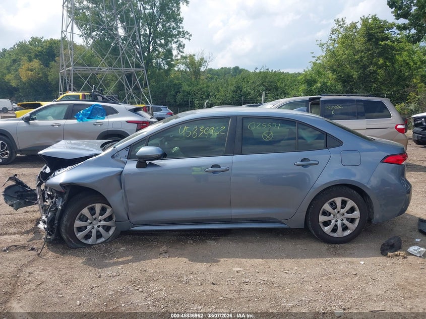 TOYOTA COROLLA - zdjęcie 14