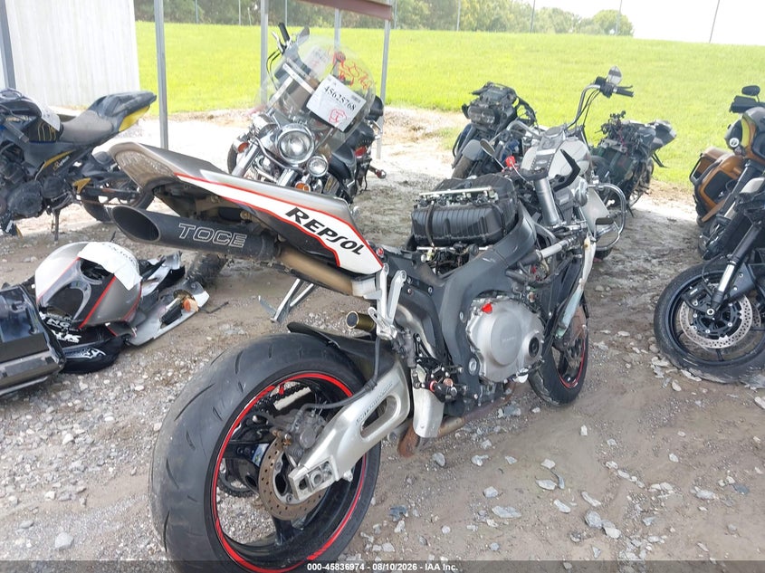 2005 HONDA CBR1000 auction photo 4