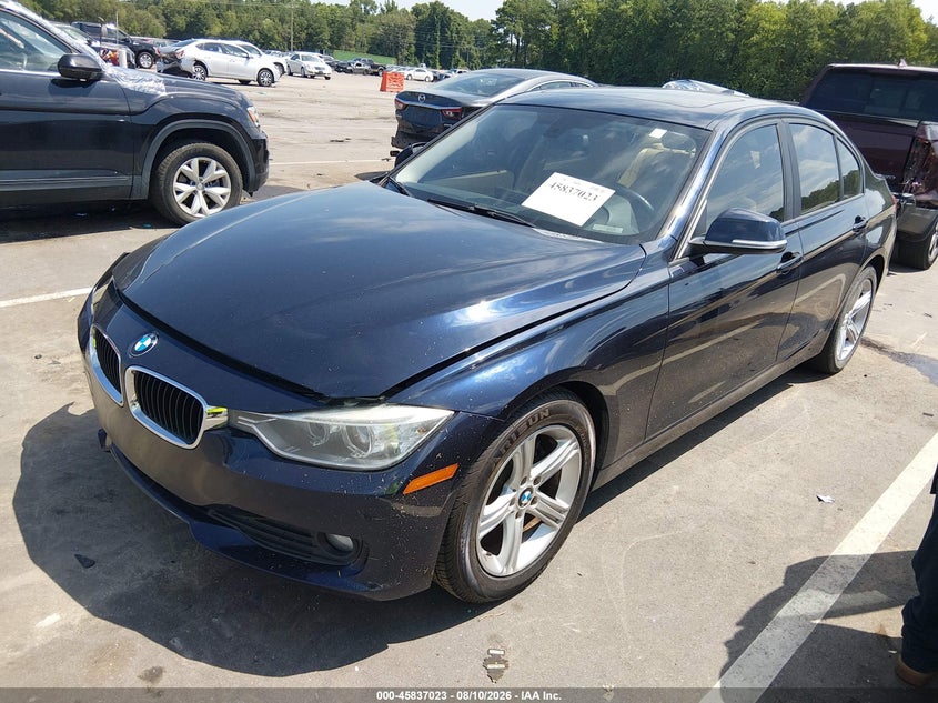 2014 BMW 3er, Right Front, IAAI, VIN WBA3B1C51EK131256 — photo 2