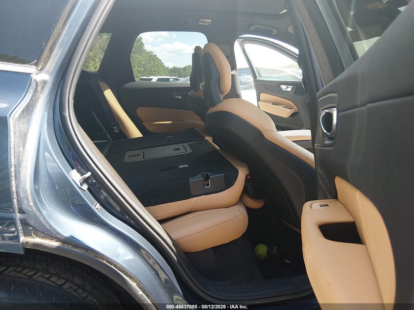 2018 VOLVO XC60 auction photo 8