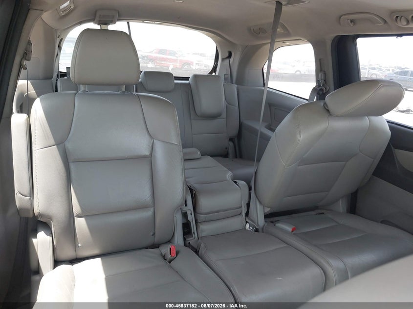 2014 HONDA ODYSSEY auction photo 8