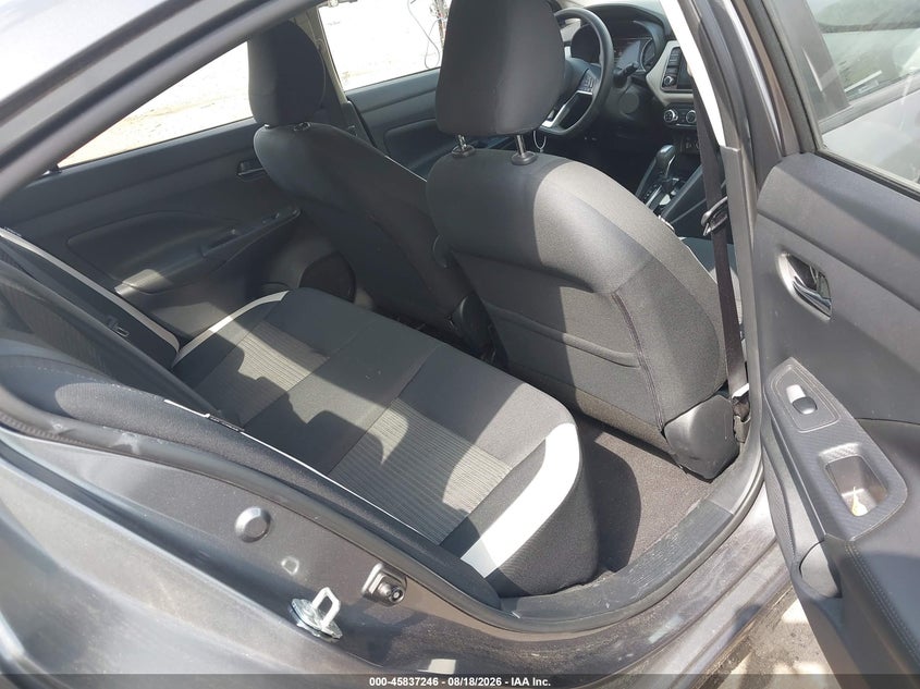 2020 NISSAN VERSA auction photo 8
