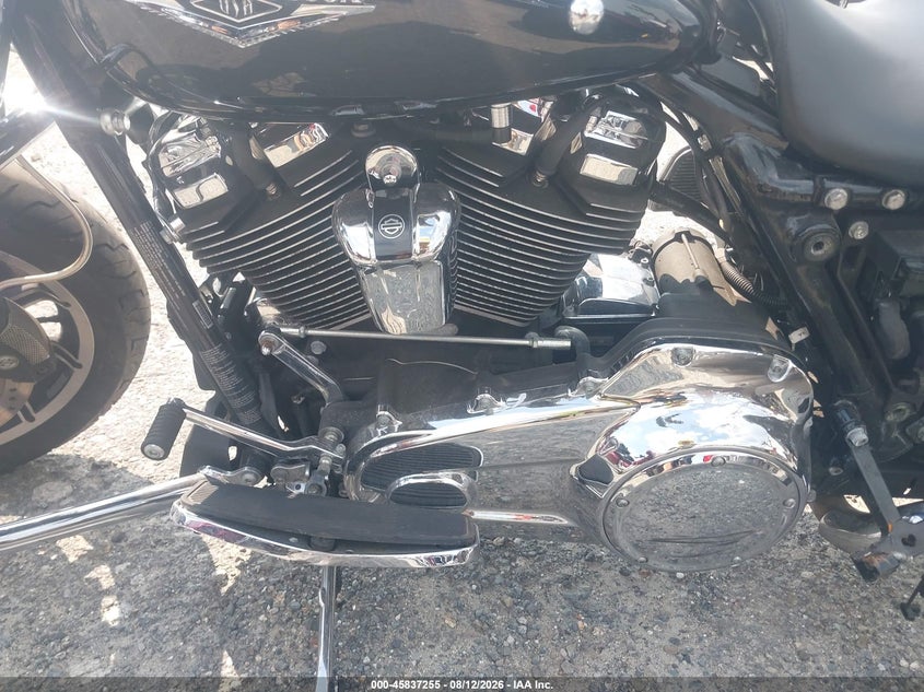 HARLEY-DAVIDSON FLHR 2019