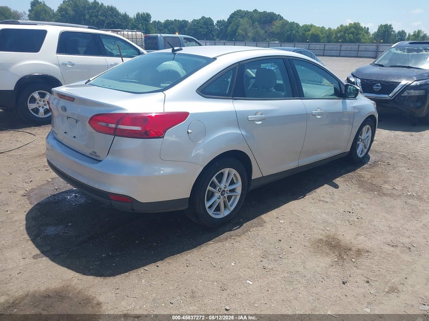 Vin: 1fadp3f24fl304405, lot: 46336180, ford focus se 20154