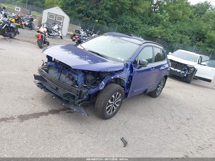 2025 Toyota Corolla Cross Hybrid Se, Front End, IAAI, VIN 7MUFBABG4SV086701 — photo 2