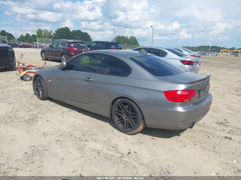 2011 BMW 335I — zdjęcie 3