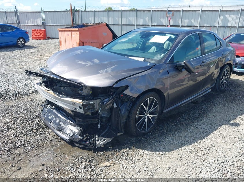 Vin: 4t1g11ak6nu669239, lot: 46336397, toyota camry se 20222