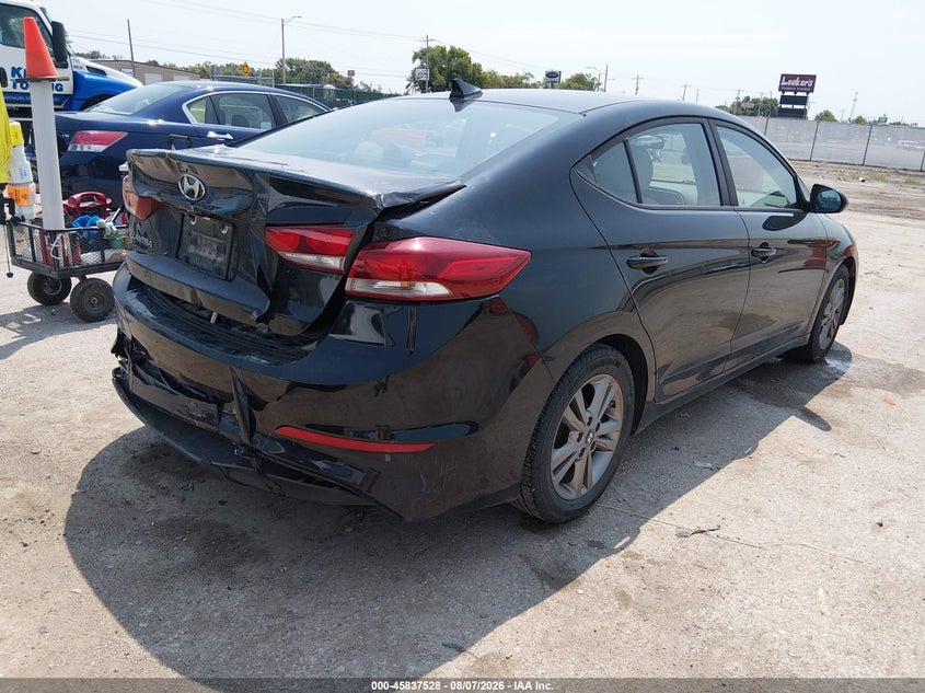 Vin: kmhd84lf0hu104005, lot: 46336436, hyundai elantra se 20174