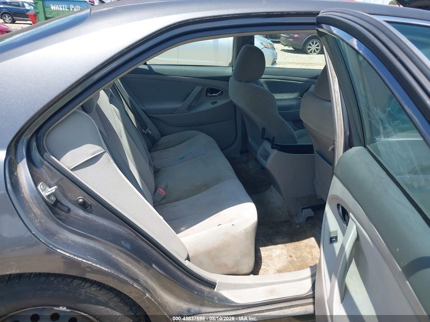 2011 TOYOTA CAMRY auction photo 8