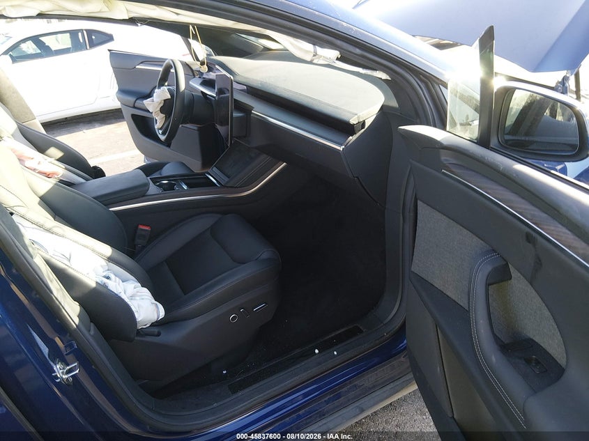 TESLA MODEL X 2025 VIN 7SAXCBE51SF462550