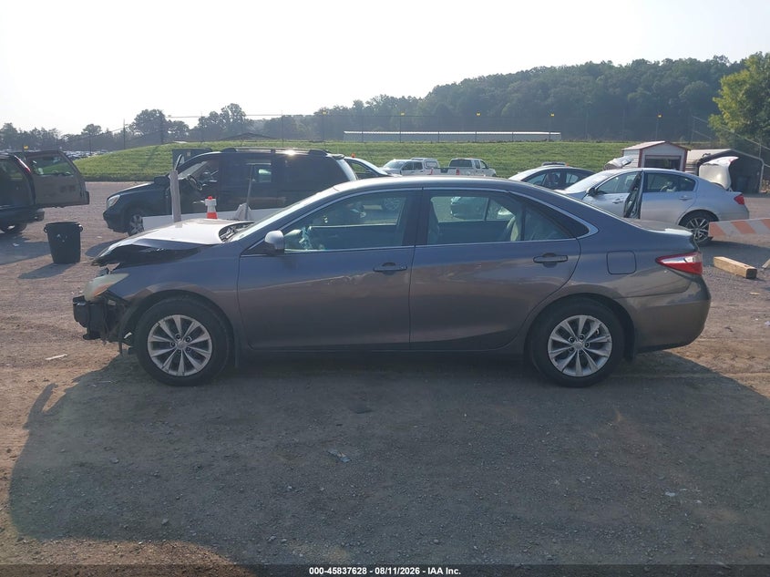 TOYOTA CAMRY - zdjęcie 14