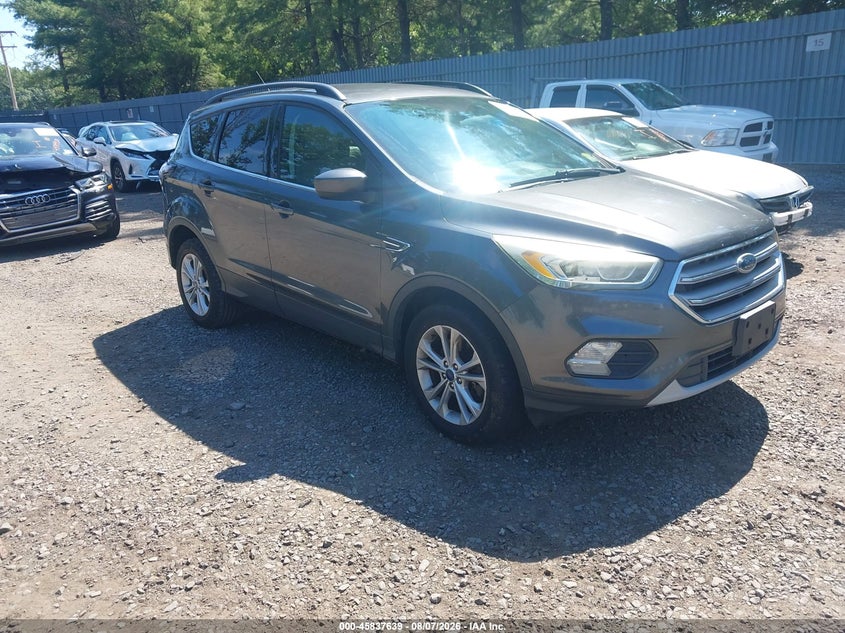 Vin: 1fmcu9gd7hua07395, lot: 46336547, ford escape se 2017 img_1