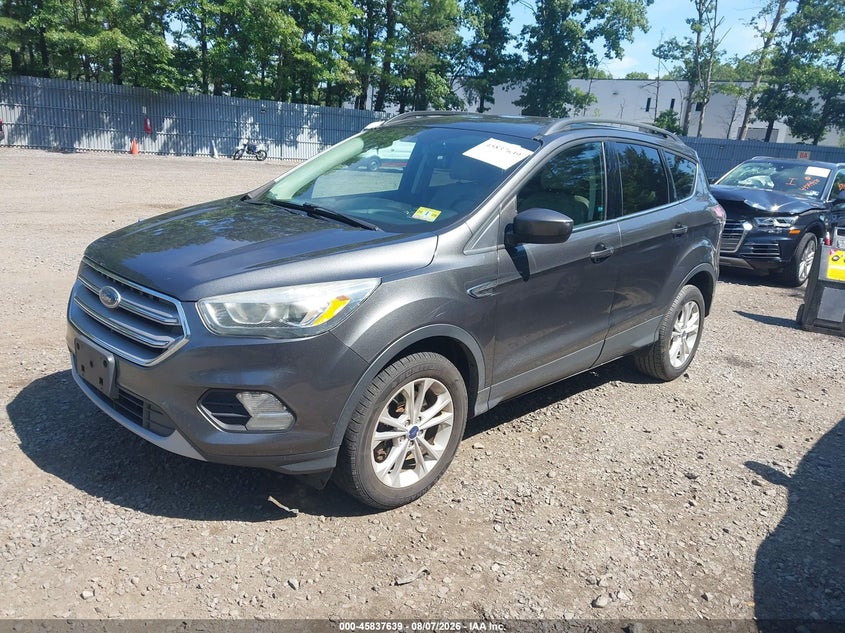 Vin: 1fmcu9gd7hua07395, lot: 46336547, ford escape se 20172