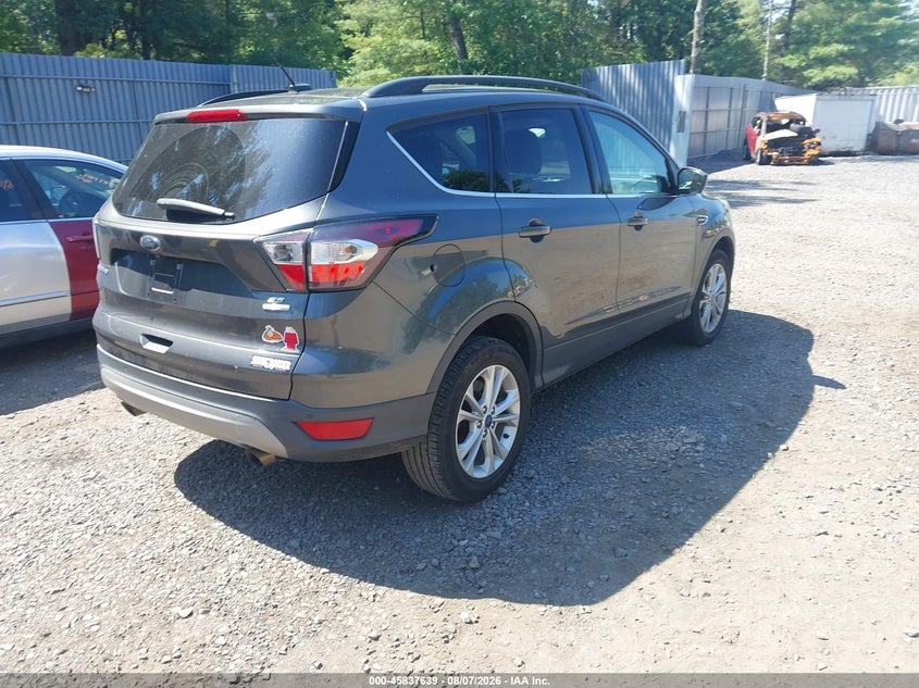 Vin: 1fmcu9gd7hua07395, lot: 46336547, ford escape se 20174