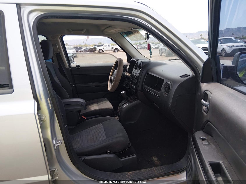 2012 JEEP PATRIOT auction photo 5