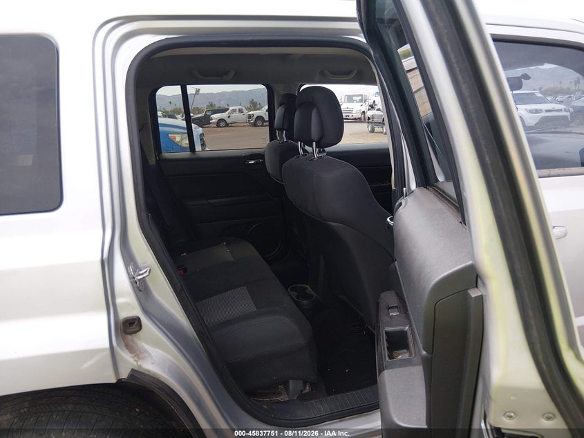 2012 JEEP PATRIOT auction photo 8