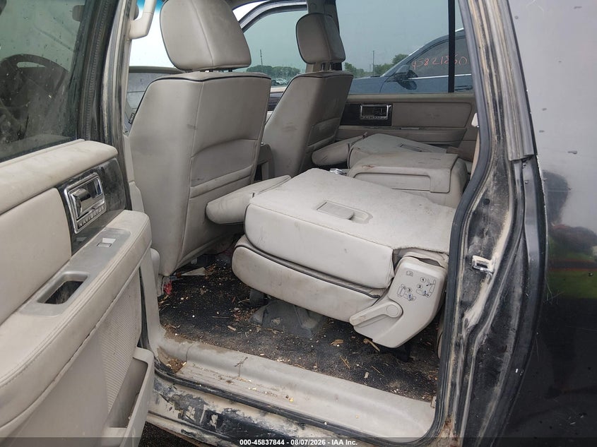 2008 LINCOLN NAVIGATOR L auction photo 8