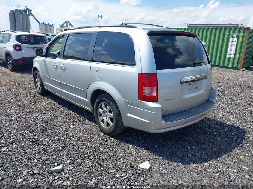Vin: 2a4rr5d13ar138064, lot: 46336761, chrysler town & country touring 20103