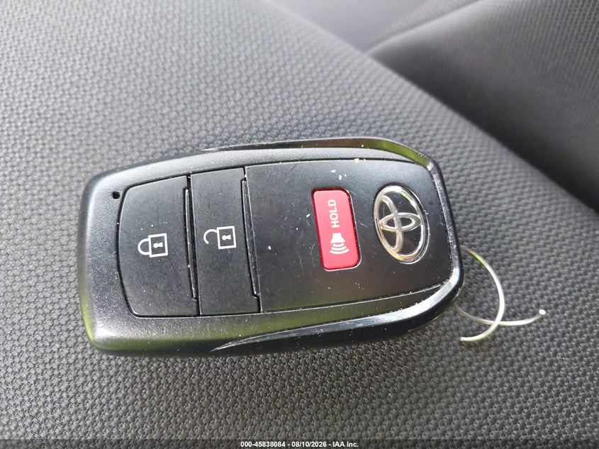 TOYOTA COROLLA CROSS - zdjęcie 11