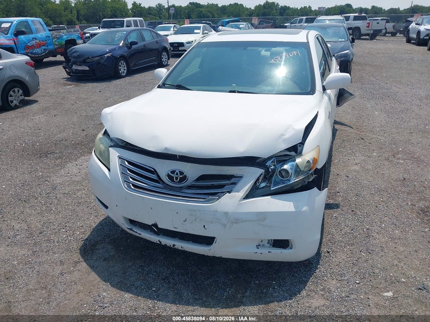 Фото 6 - TOYOTA CAMRY HYBRID