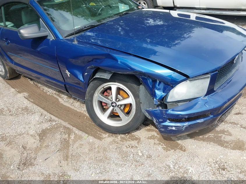 2008 FORD MUSTANG auction photo 6