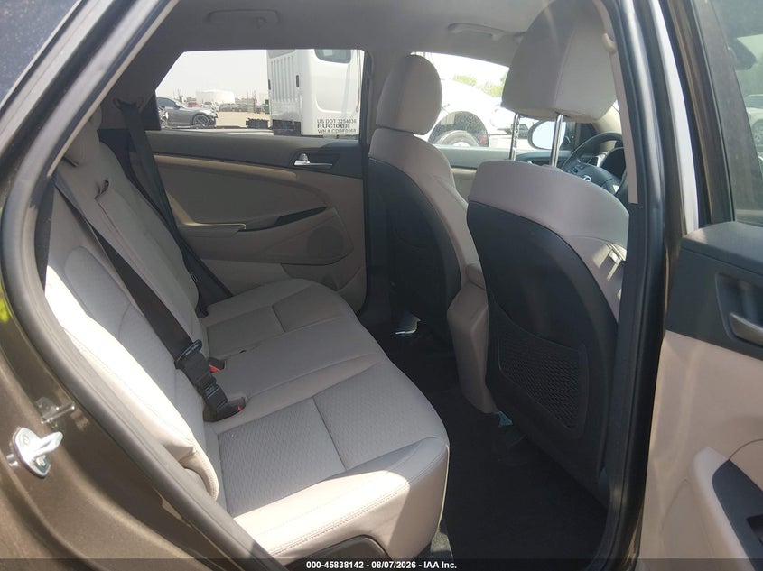 2020 HYUNDAI TUCSON auction photo 8
