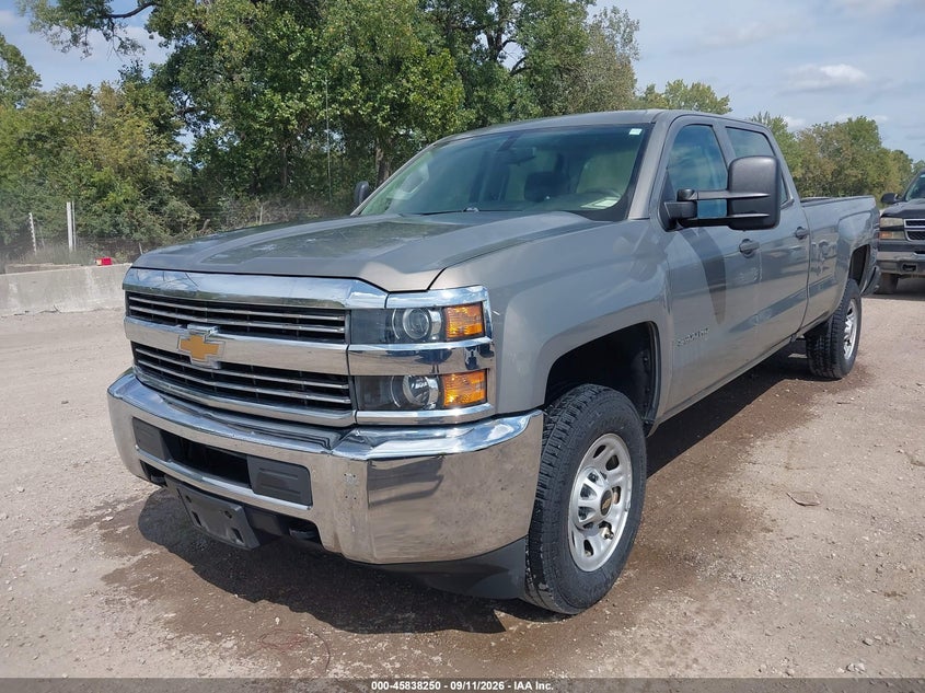 2017 Chevrolet Silverado, Звичайний знос, IAAI, VIN 1GC4KYCG1HF167415 — фото 2