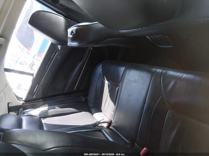 2016 CHRYSLER 300C auction photo 8