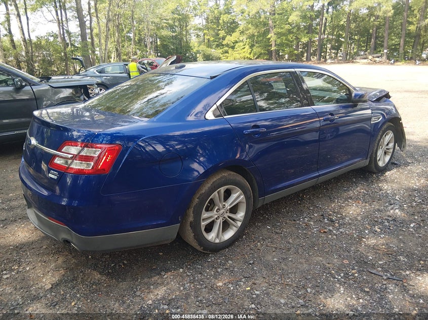 2015 FORD TAURUS auction photo 4