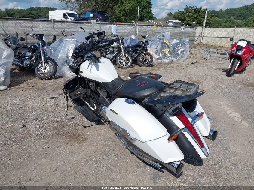 2015 VICTORY MOTORCYCLES CROSS COUNTRY auction photo 3