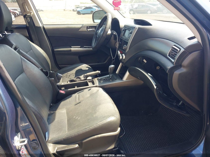 2011 SUBARU FORESTER auction photo 5