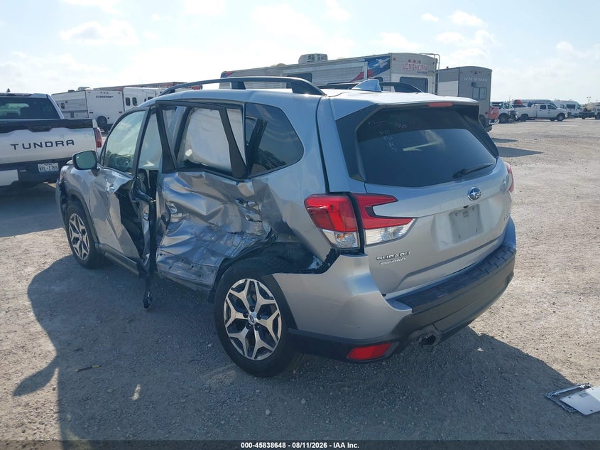 2019 SUBARU FORESTER auction photo 3
