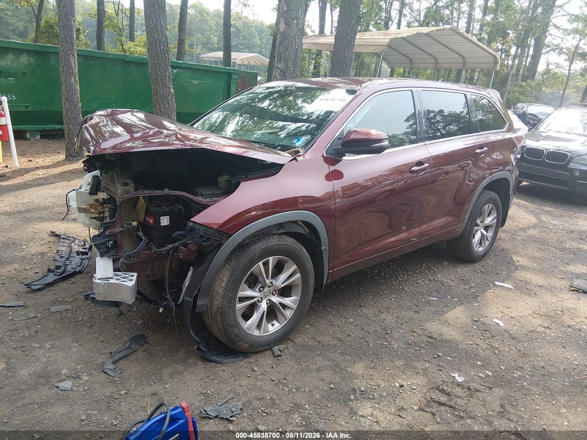 2015 Toyota Highlander, Удар спереду, IAAI, VIN 5TDBKRFH7FS083923 — фото 2