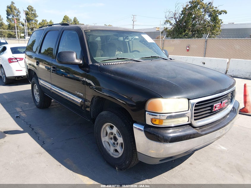 2004 GMC YUKON auction photo 1