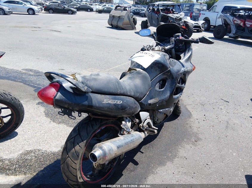 2001 SUZUKI GSX750 auction photo 4