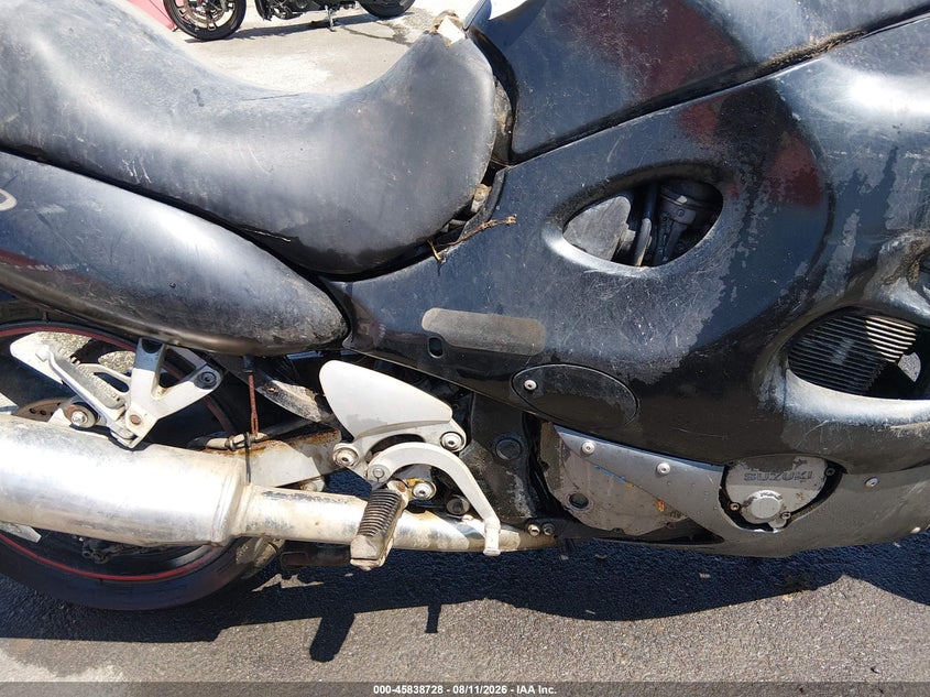 2001 SUZUKI GSX750 auction photo 8