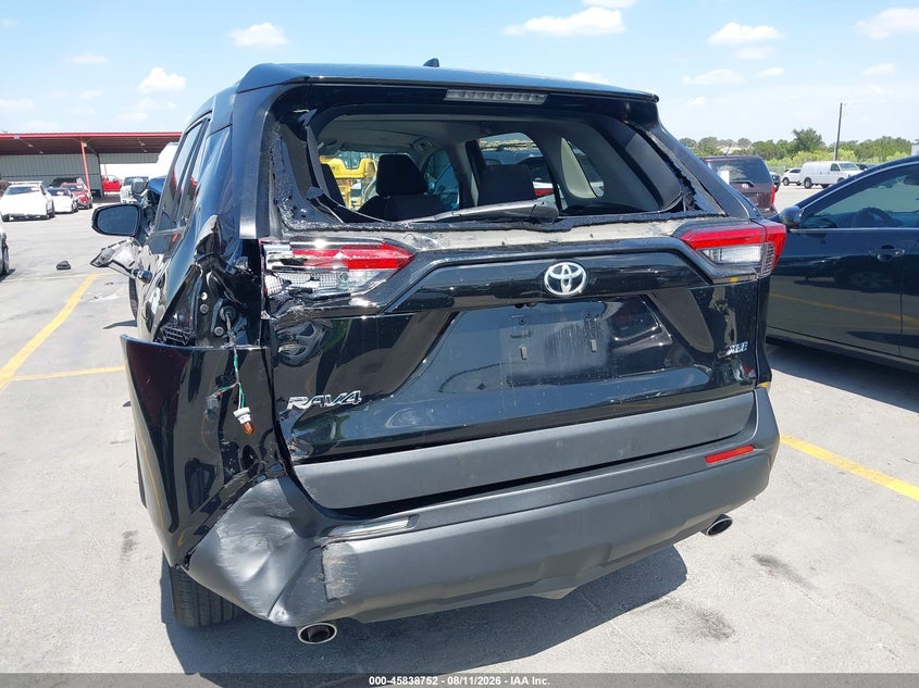 TOYOTA RAV4 - zdjęcie 18
