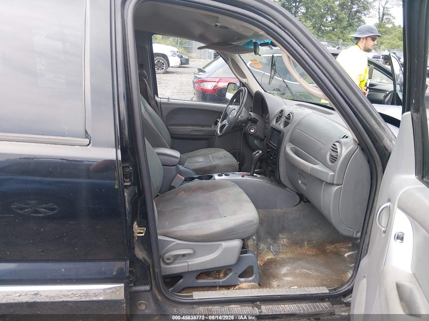 2005 JEEP LIBERTY auction photo 5