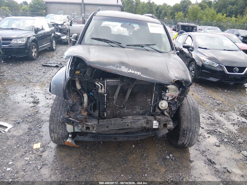 2005 JEEP LIBERTY auction photo 6