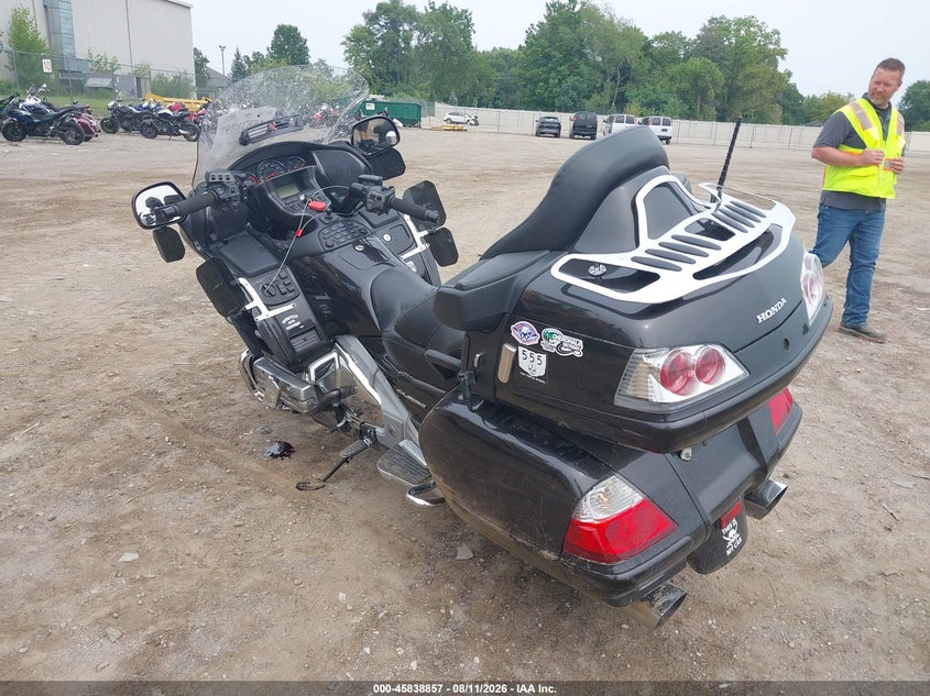 2010 HONDA GL1800 — zdjęcie 3