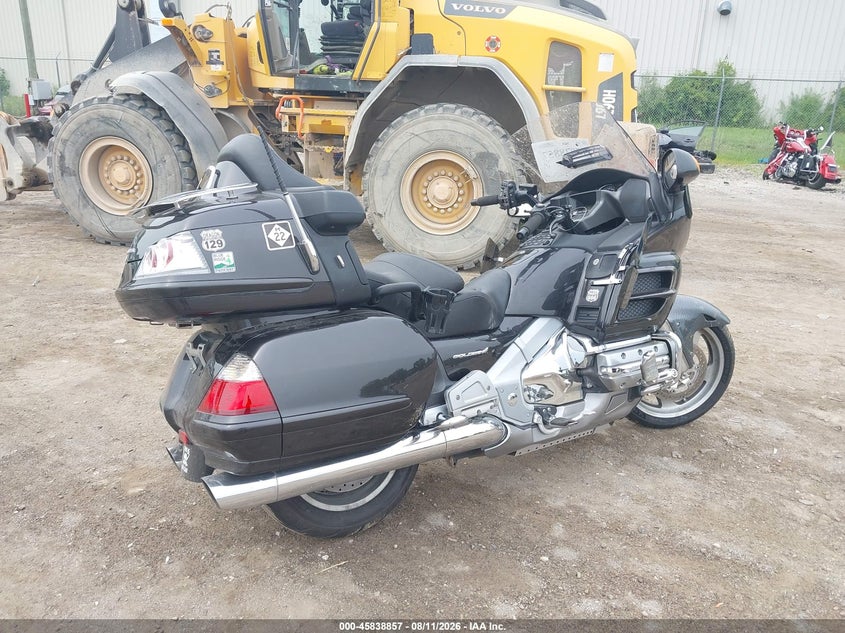 2010 HONDA GL1800 — zdjęcie 4
