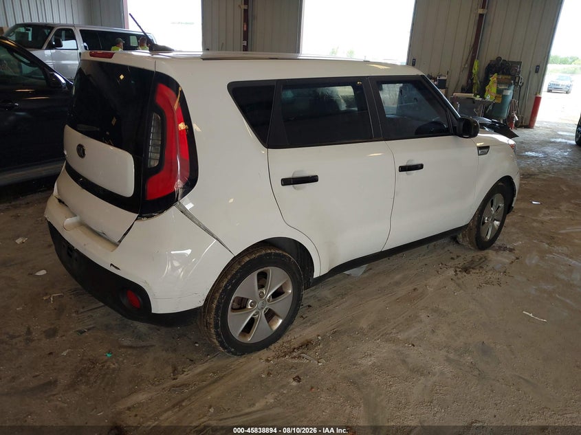 2019 KIA SOUL auction photo 4