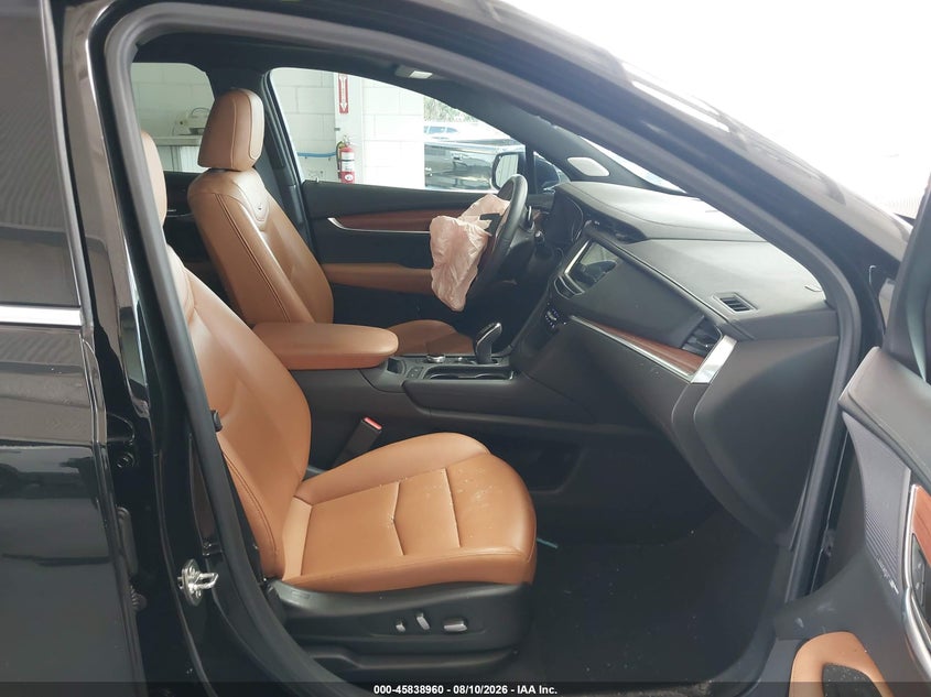 2025 CADILLAC XT5 auction photo 5