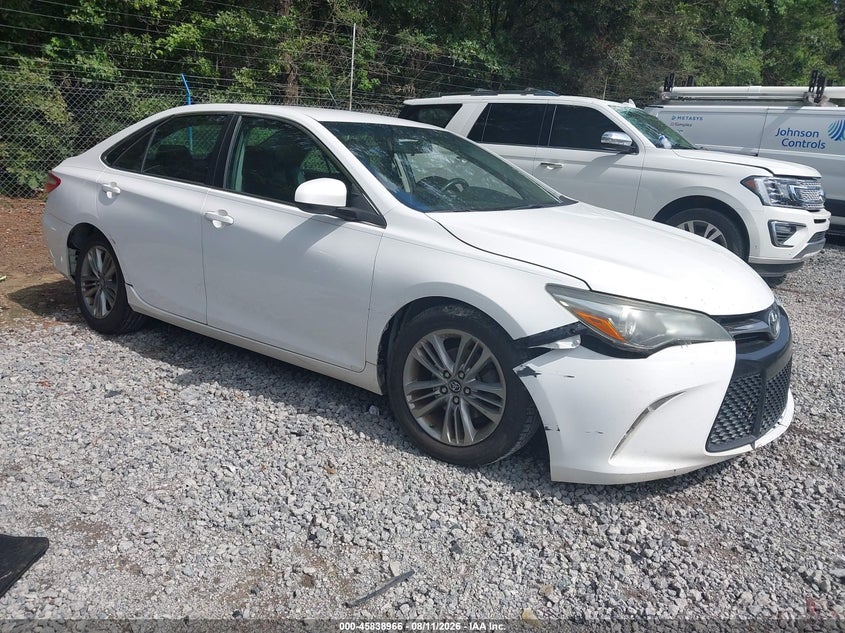 TOYOTA CAMRY - zdjęcie 1