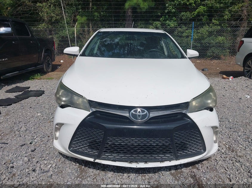 TOYOTA CAMRY - zdjęcie 12