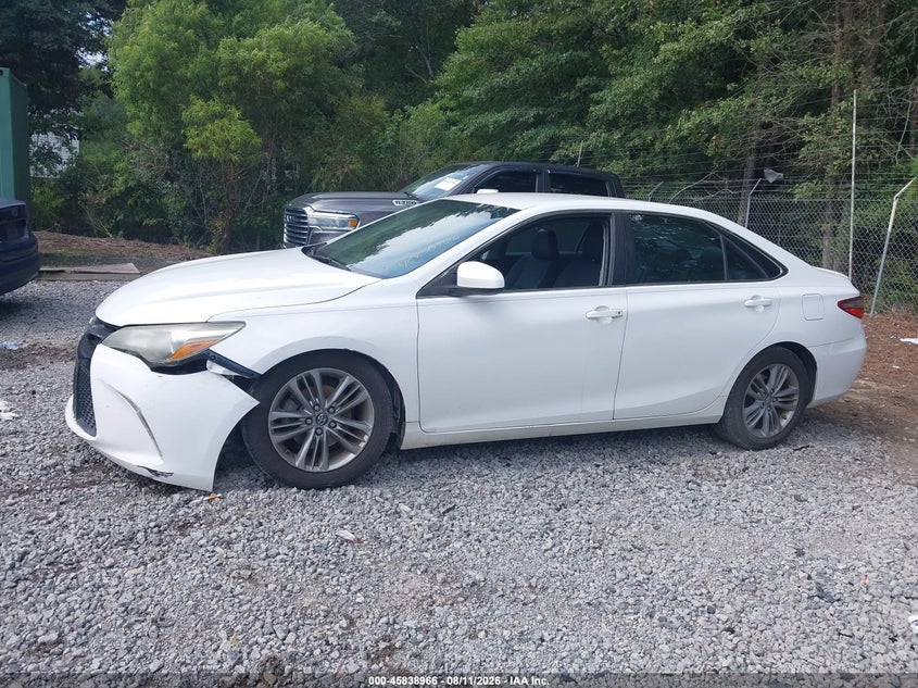 TOYOTA CAMRY - zdjęcie 14