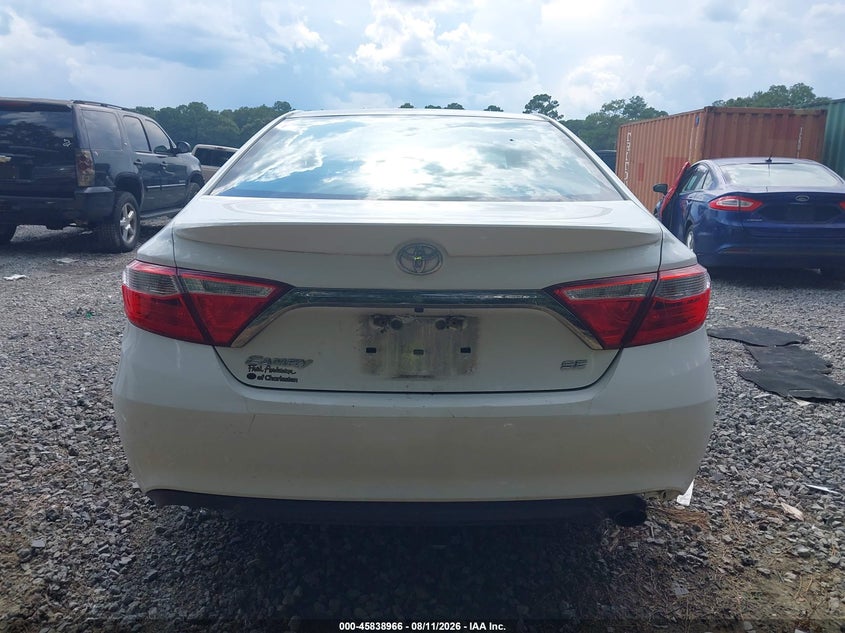 TOYOTA CAMRY - zdjęcie 16