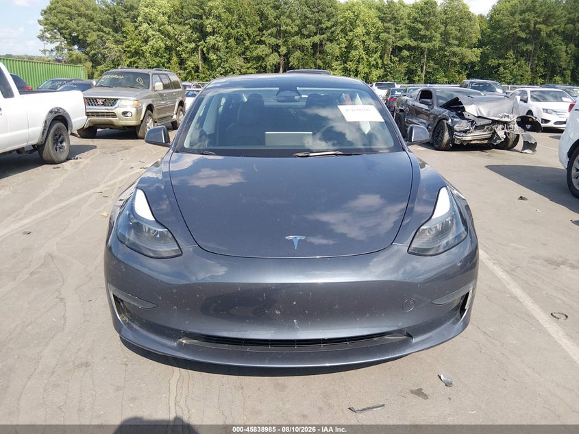 TESLA MODEL 3 - zdjęcie 13